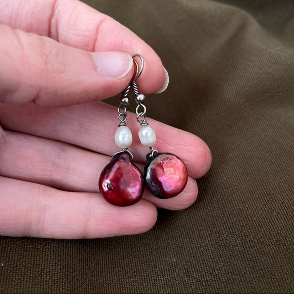 Natural Pearl Artisan Earrings - Picture 2 of 3